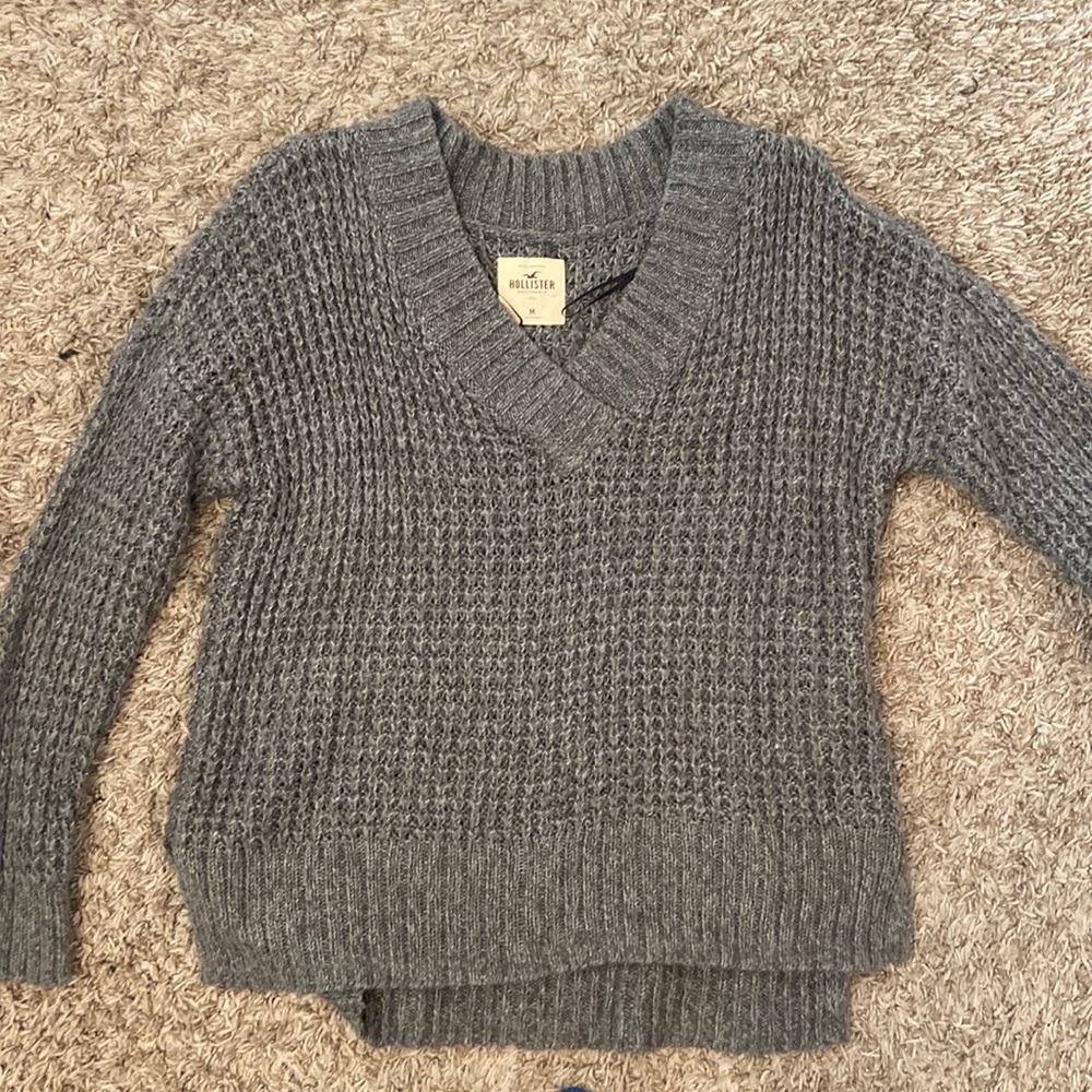 Hollister sweater